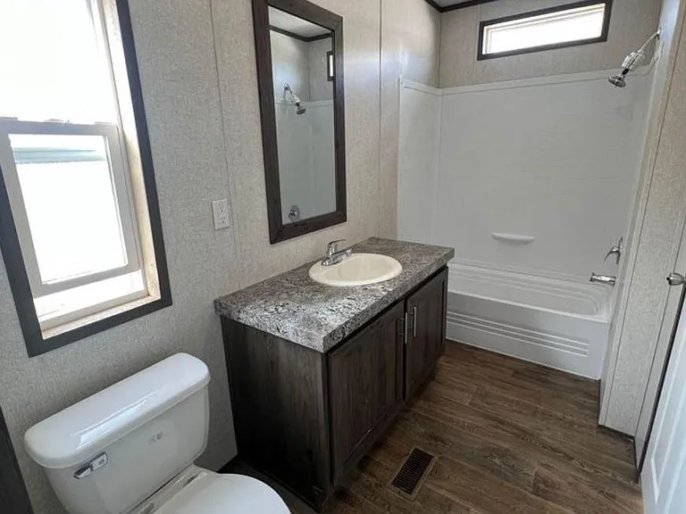 112 Zain Ln — Photo 3