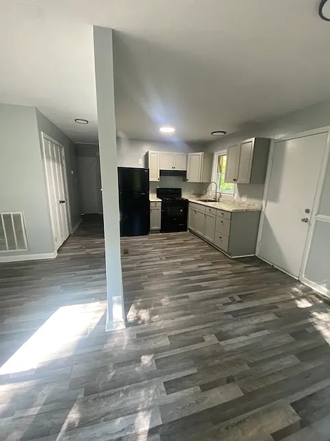 3 bed, 1150 sqft, $1,350 — Photo 2