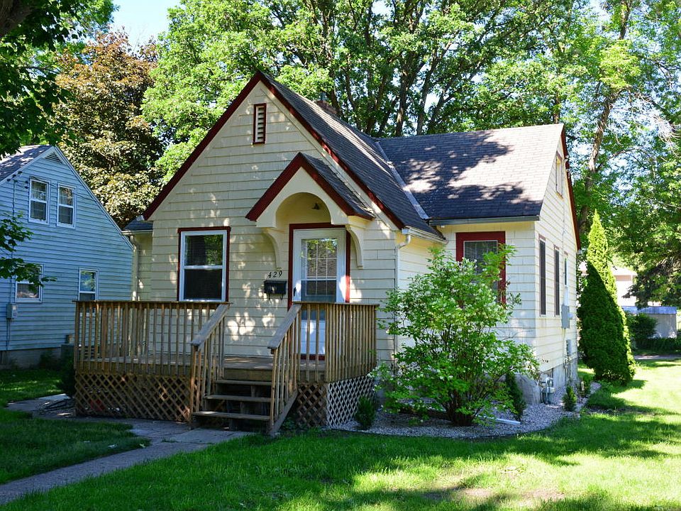 1st image of 429 Saint Peter Ave