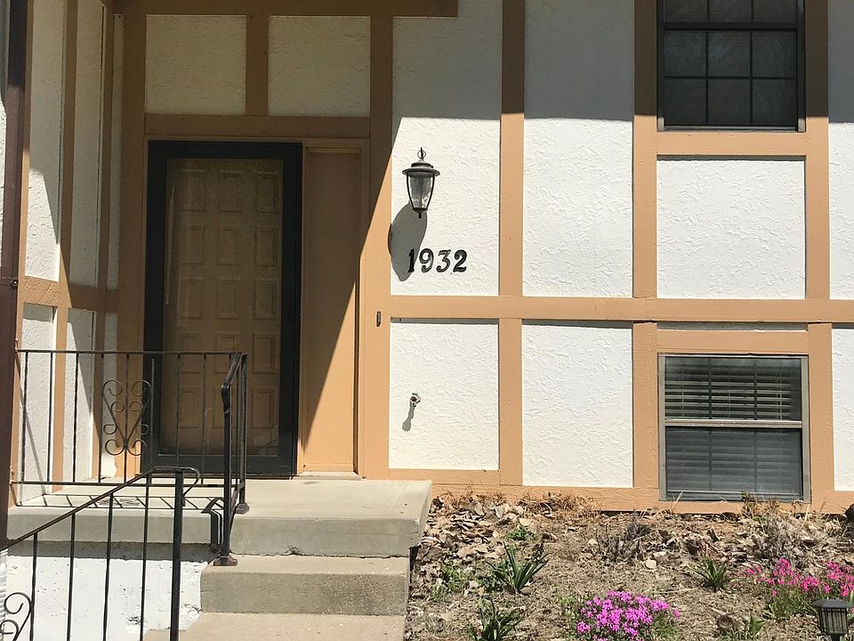 1st image of 1932 W Barber Ave