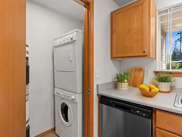 2 Bedroom 1.5 Bath - 1000 SqFt 2 Bedroom 1.5 Bath - 1000 SqFt