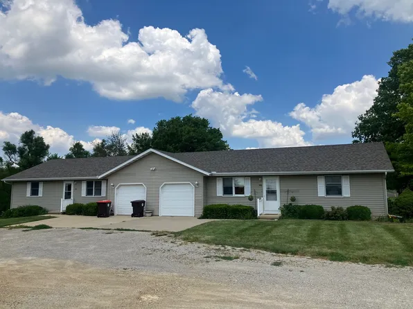 308 Leopold St, Mackinaw, IL 61755