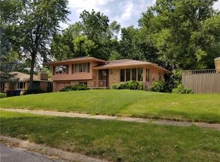 3009 Vilura Pkwy, Des Moines, IA 50310