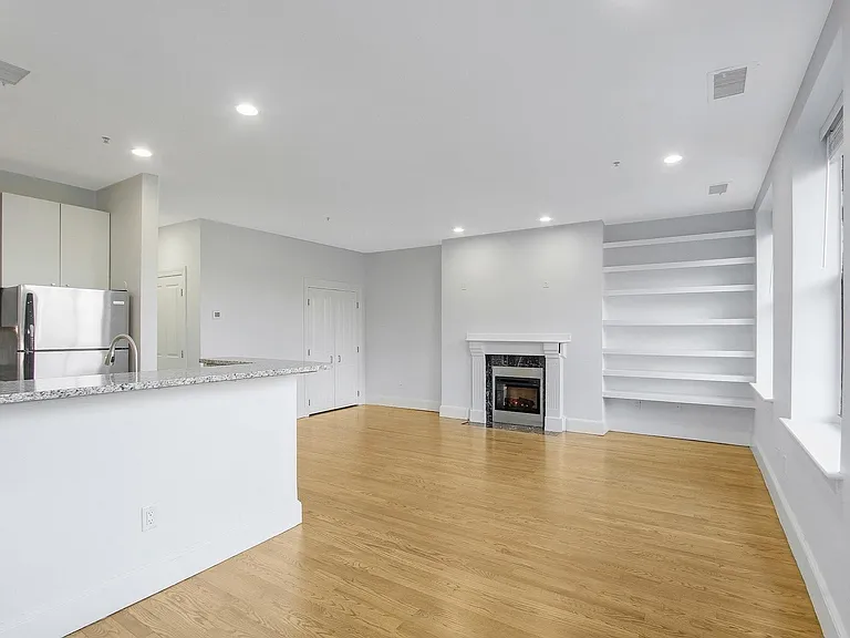 140 Boylston St #5 — Photo 12