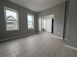 1597 Park St #3A, Hartford, CT 06106