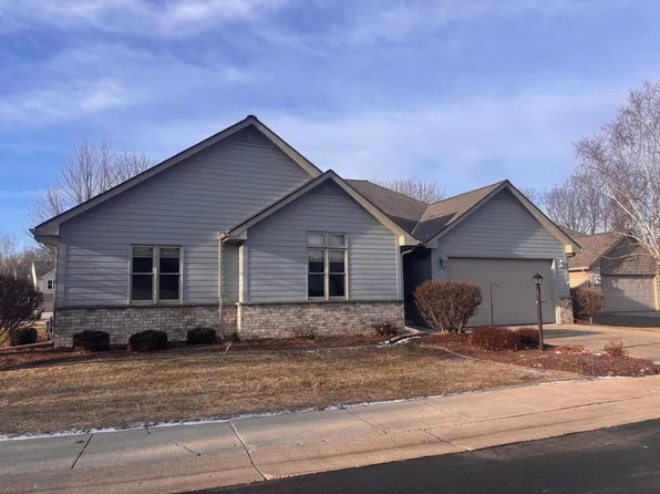 1320 West Heights COURT, West Bend, WI 53095