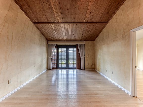 3rd image of 2361 Pine Needle Court #2361