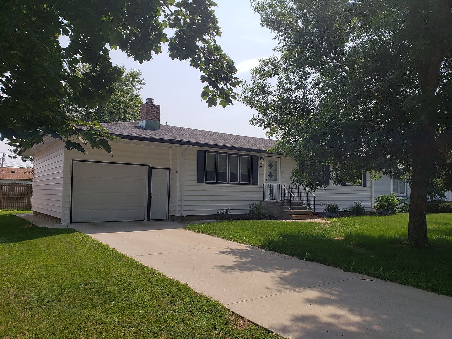 1021 5th Ave SW, Jamestown, ND 58401 Zillow