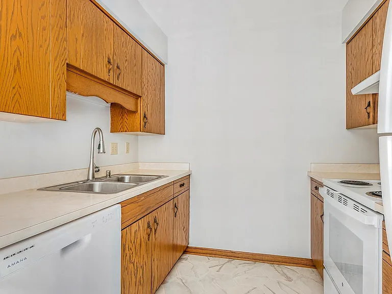 16 W Klubertanz Dr — Photo 14