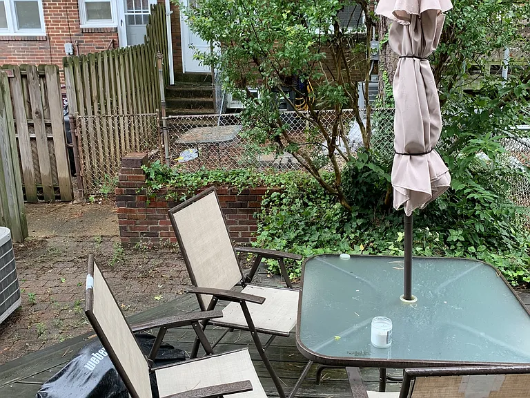 1413 N Lincoln St — Photo 11