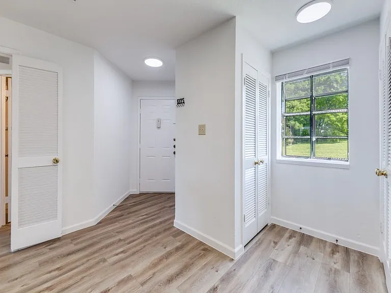 114 Henry M Chandler Dr — Photo 3