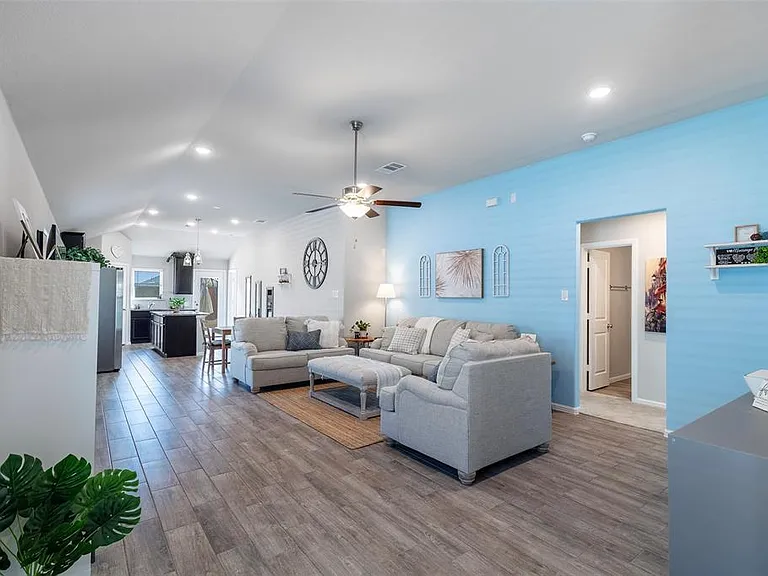 14132 Calderwood St — Photo 3