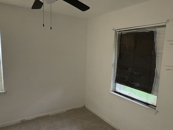 4th image of 4824 Grove St
