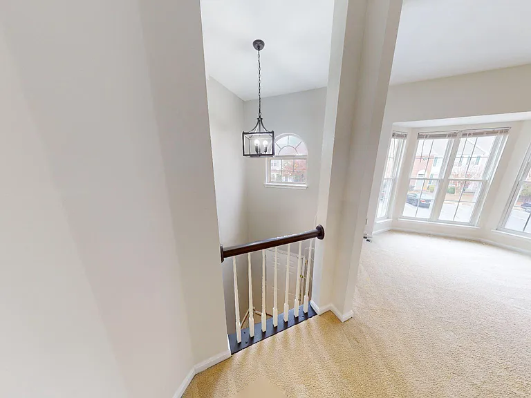 15514 Port Washington Ct — Photo 6