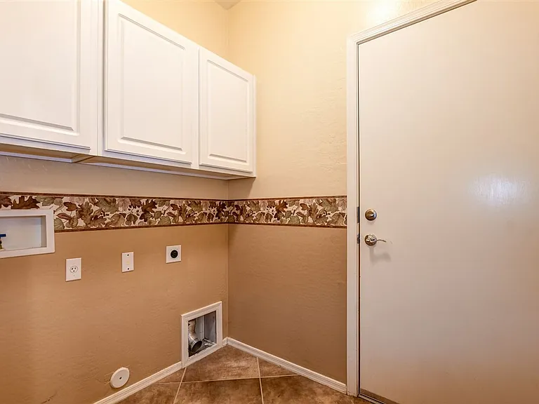 1148 Arden Ct — Photo 23
