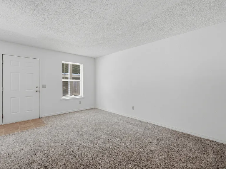 938 W Cleveland St #104 — Photo 9