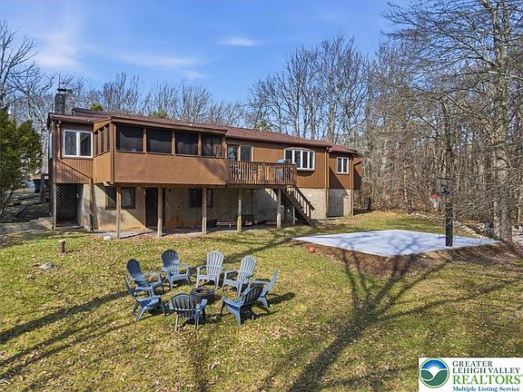 2nd image of 181 Williams Ln
