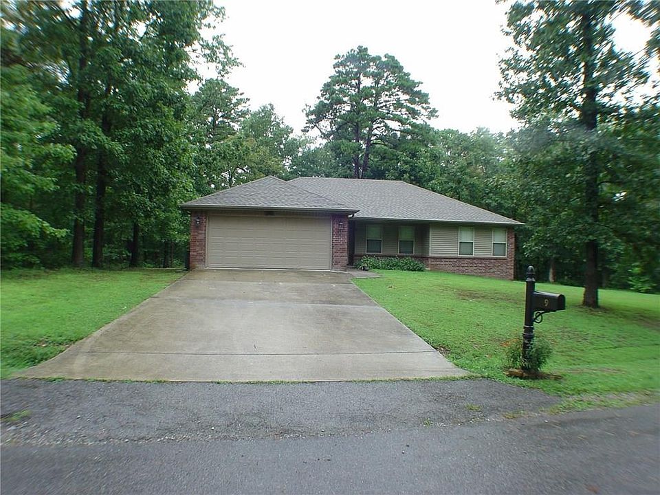 1st image of 9 Benwick Ln