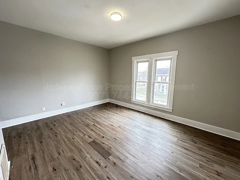 815 S Main St — Photo 4