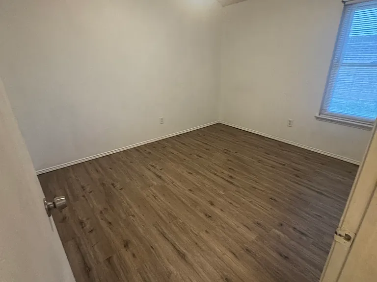 805 Sage Cir — Photo 17