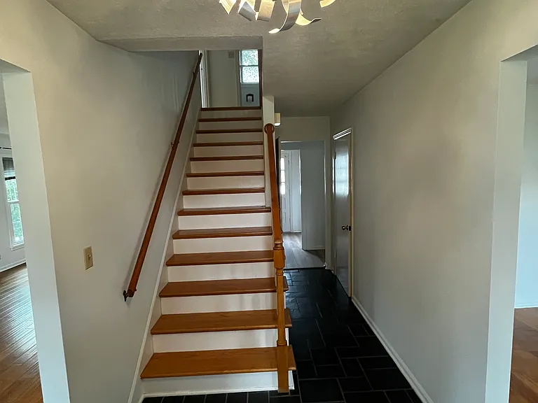 10203 Woodstock Rd — Photo 2