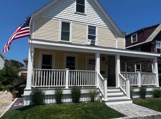 25 T St, Hull, MA 02045