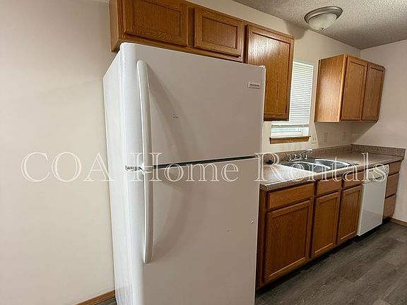 4th image of 1355 N Cleveland Ave