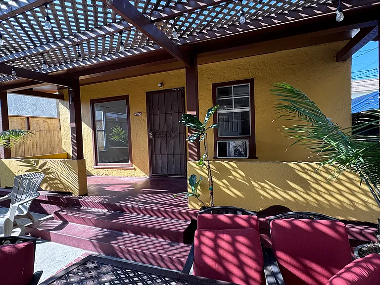 3349 Brayton Ave — Photo 3