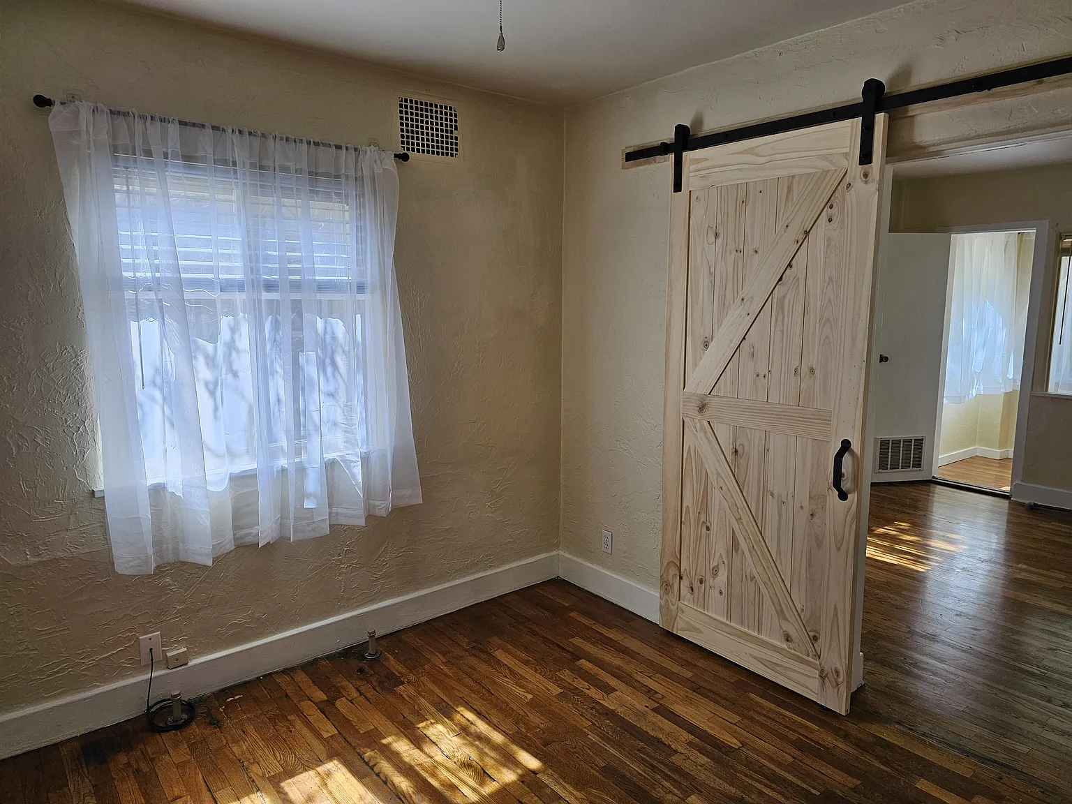 2826 W Platte Ave #1 — Photo 4