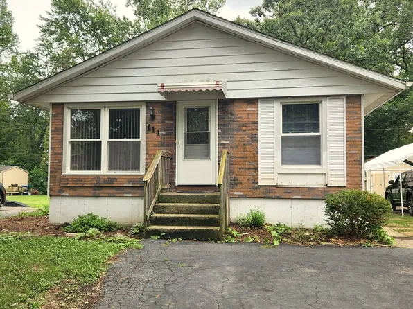 111 Woodland Dr, Round Lake Beach, IL 60073