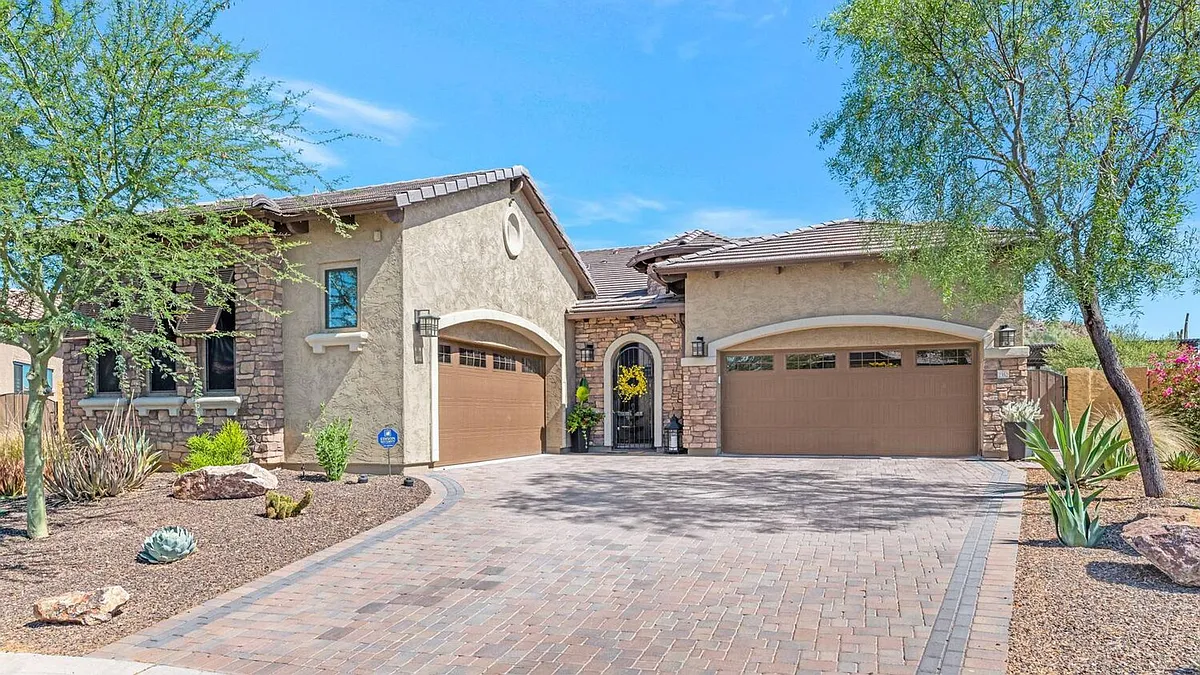 Building Photo - 2352 N Estates Cir