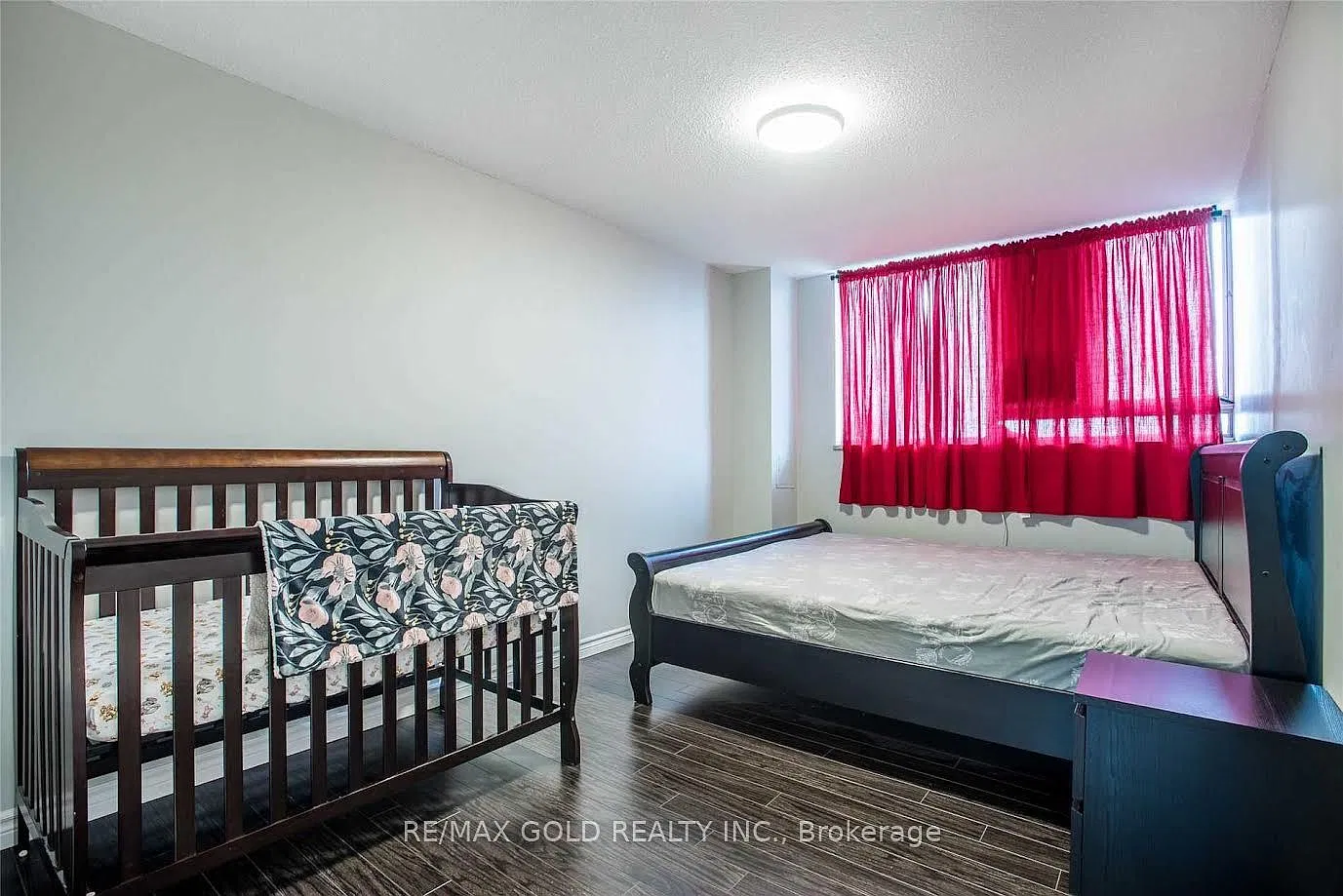 3 bed, $2,900 — Photo 2