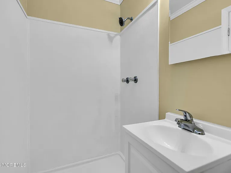 510 Jamaica Blvd — Photo 22