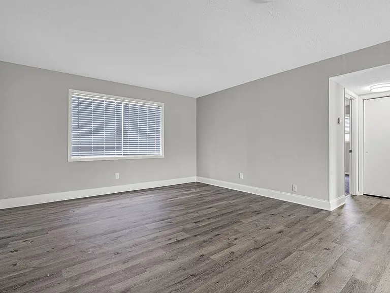 Parkview Apartments & Townhomes — Photo 7