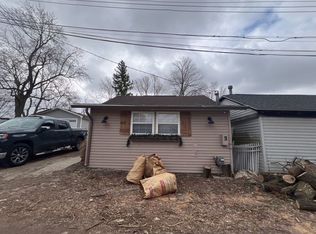 1523 Tipton St, Lake Orion, MI 48362