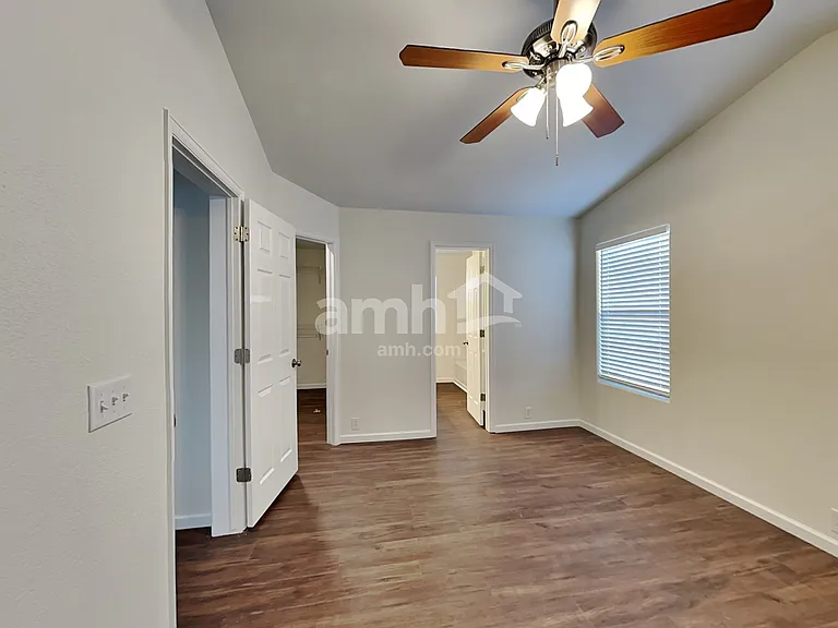 8444 Sunbow Ct — Photo 8