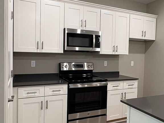 Gorgeous granite countertops, New cabinetry / Food pantry