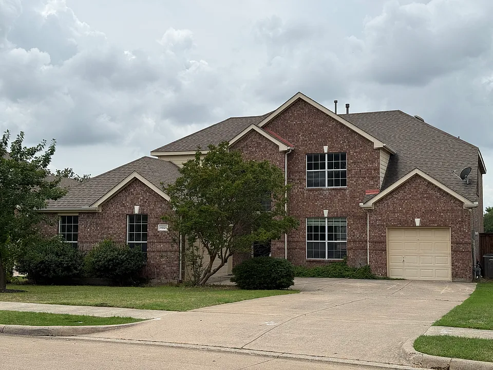 11021 Firefly Ln