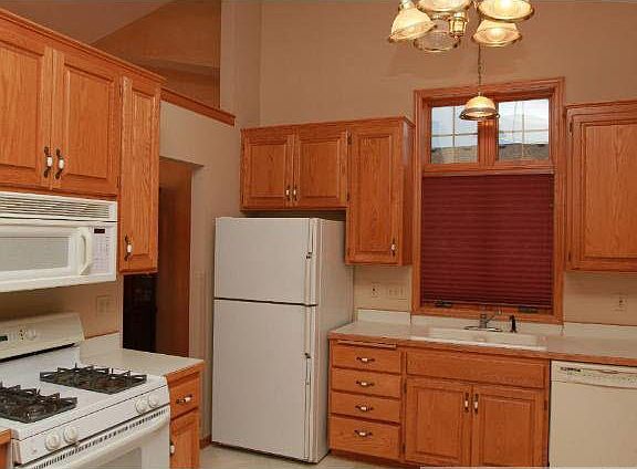 5th image of 9116 Cambridge Avenue