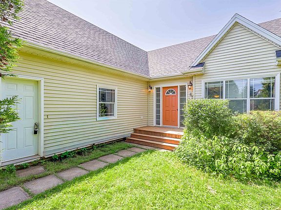 3rd image of 65 Alderwood Ave