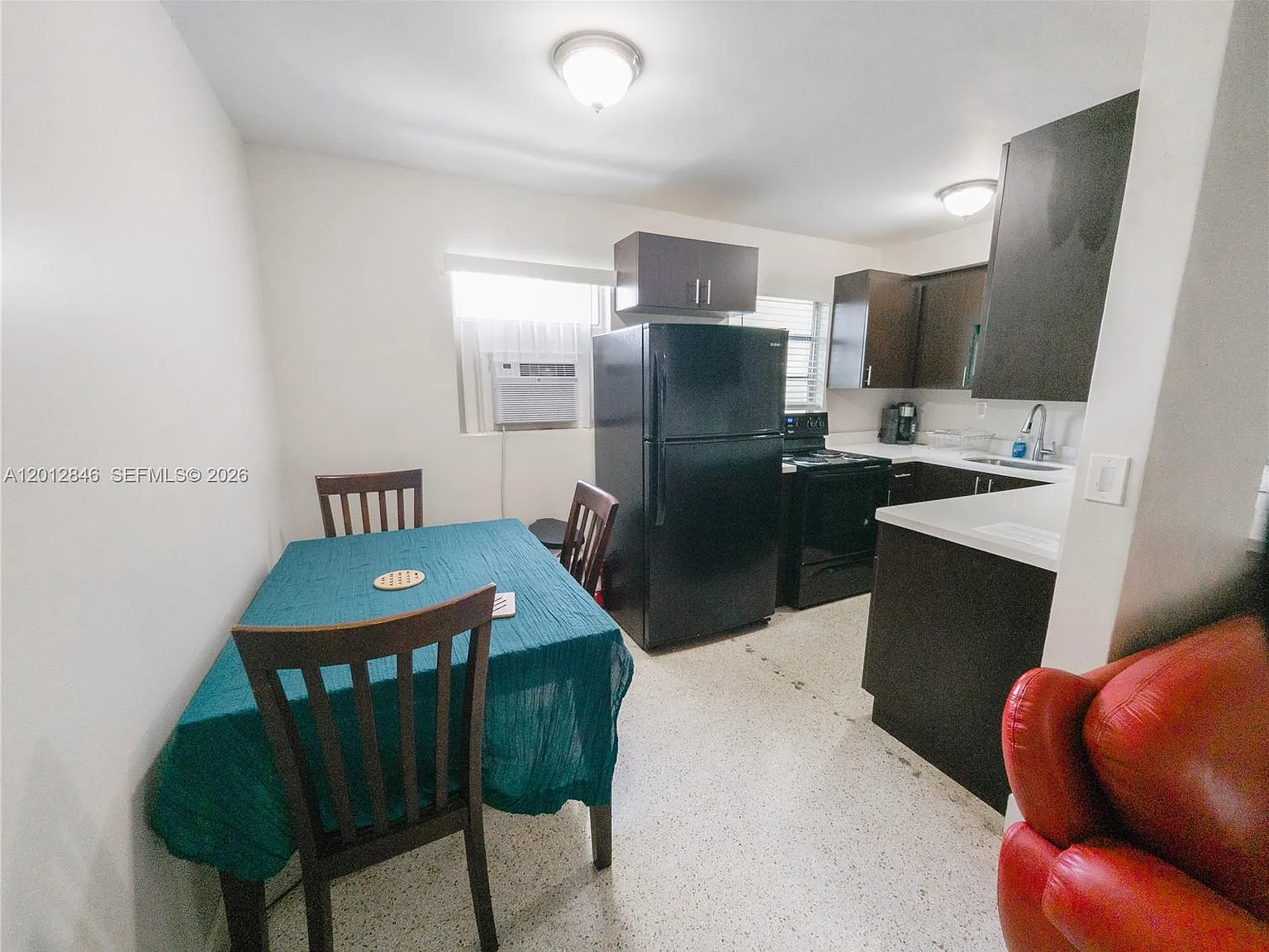 Garden Villas Condo — Photo 4