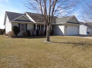 300 Lake Lida Ln, Rochelle, IL 61068