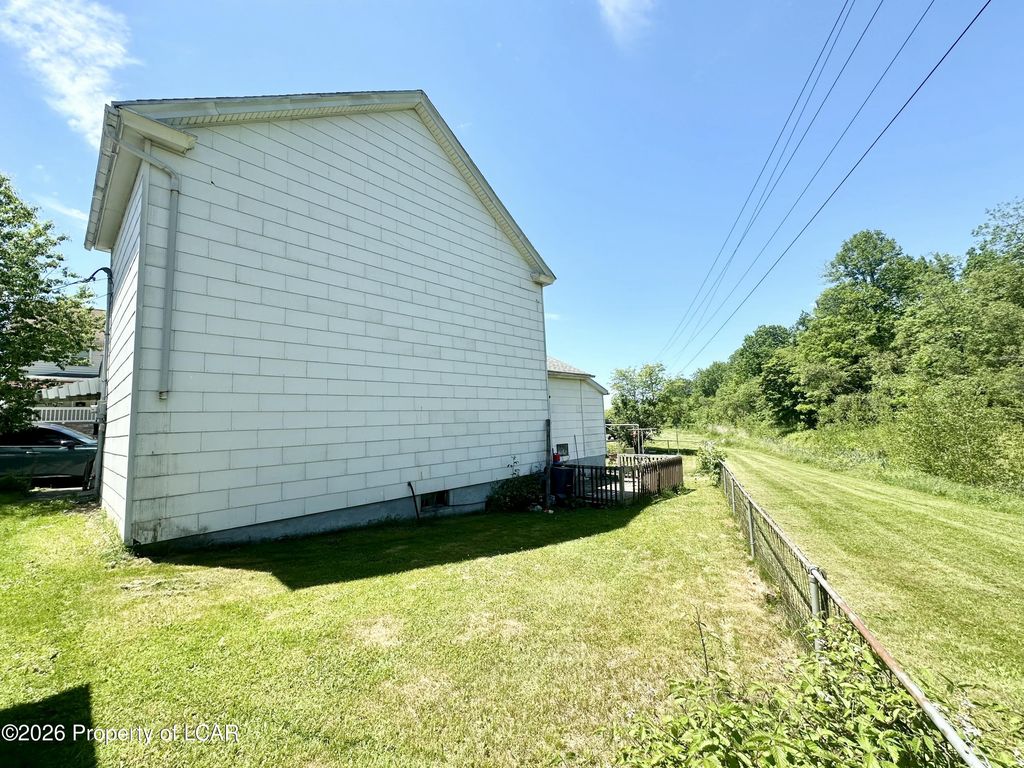 153 W Grant St, McAdoo, PA - View 3