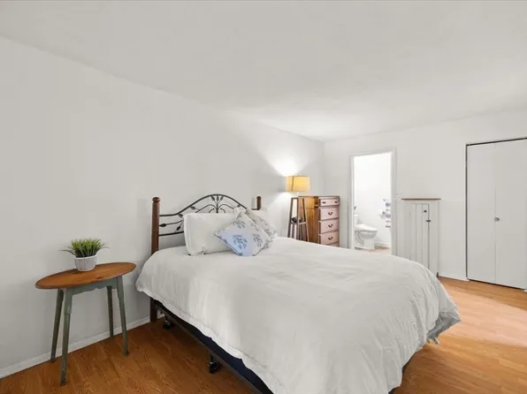 171 Highland St APT 103, Taunton, MA 02780
