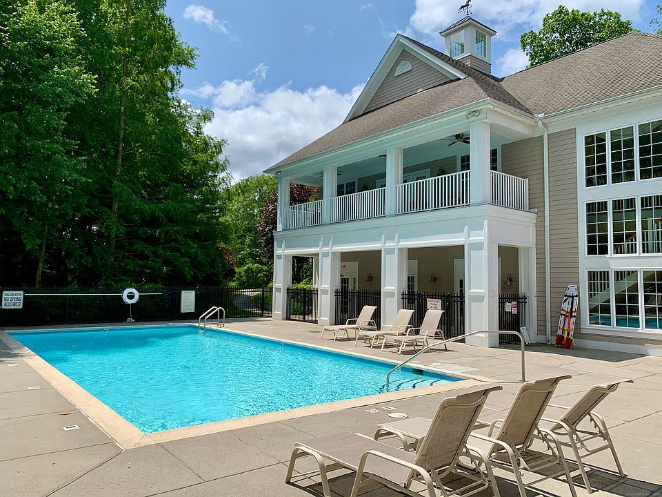 1st image of 405 Hunter Drive #405