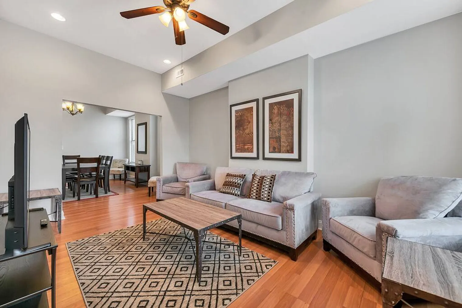 3 bed, 2.0 bath, 796 sqft, $3,329 — Photo 2