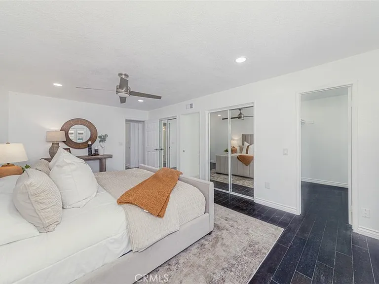 1688 N Shaffer St — Photo 18