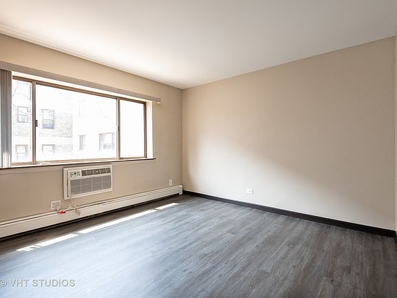5th image of 3620 N Pine Grove Ave APT 414