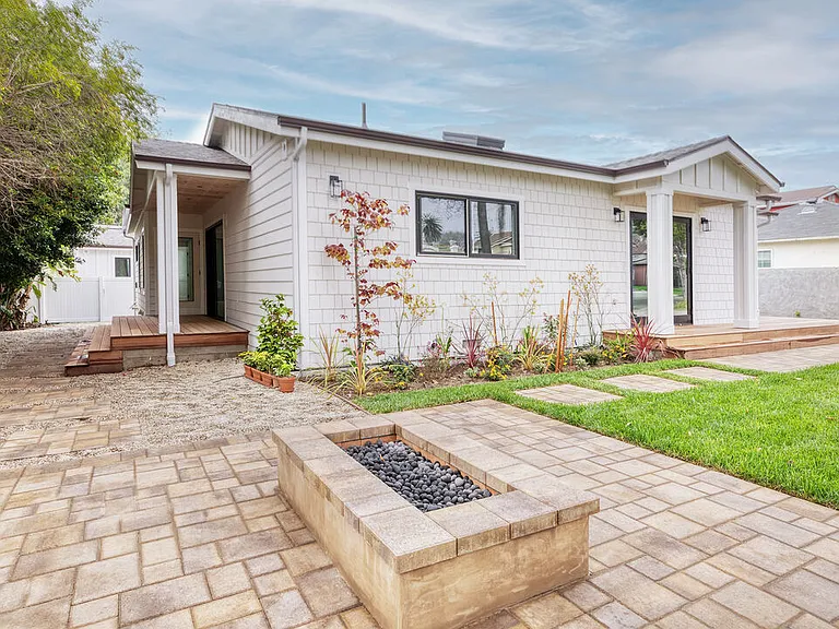 4285 La Salle Ave — Photo 2