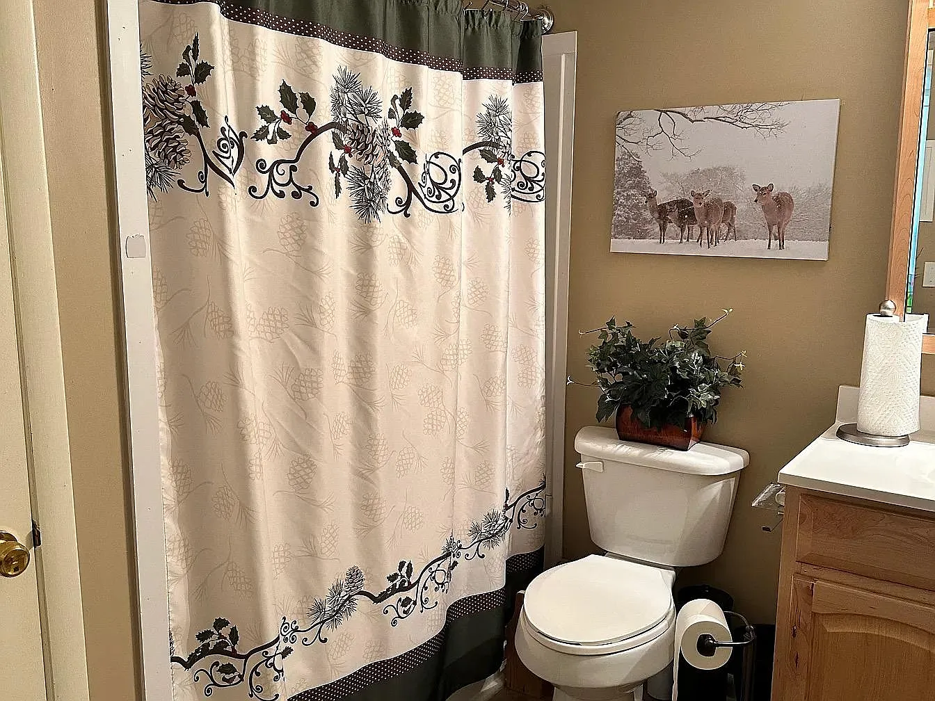 208 Denrose Dr - Unit 3 — Photo 3